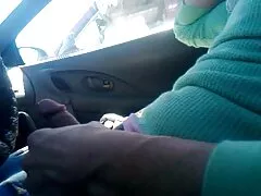 Um homem pegou o bigode de sua namorada no banheiro e plantou vídeo pornô lésbico brasileiro com câncer