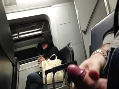 O homem grisalho x vídeos pornôs brasileiros não teve tempo de se aproximar do jovem e imediatamente o plantou de costas