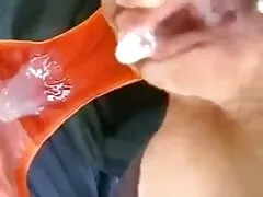 Morena intitulado Pau cums apenas fodendo com o pau anal amador nacional do caralho